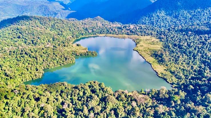 अरुणाचल प्रदेशातील 'ग्लाव्ह लेक' (Glaw Lake) भारताचे १०१ वे रामसर स्थळ म्हणून घोषित