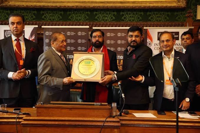 महाराष्ट्राचे उपमुख्यमंत्री एकनाथ शिंदे यांचा लंडन (यूके) येथे ३ आंतरराष्ट्रीय पुरस्कारांनी सन्मान