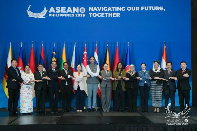 फिलिपिन्सच्या मनिला येथे १४ व्या EAS-EMM आणि २३ व्या ASEAN-भारत आर्थिक मंत्र्यांच्या बैठकीत भारताचा सहभाग