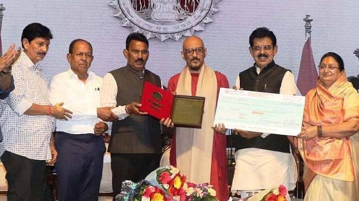 मध्य प्रदेश सरकारतर्फे शांतनु मोईत्रा यांना इंदूरमध्ये 'राष्ट्रीय लता मंगेशकर पुरस्कार २०२६' प्रदान