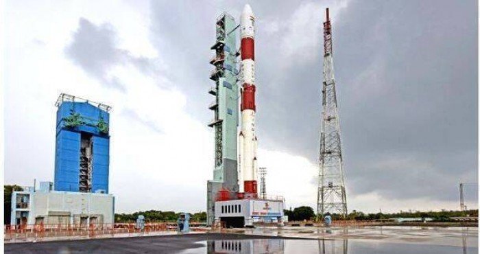 १० उपग्रहांसह पीएसएलव्ही सी ४९ (PSLV C४९) चे इस्रोमार्फत (ISRO) यशस्वी प्रक्षेपण