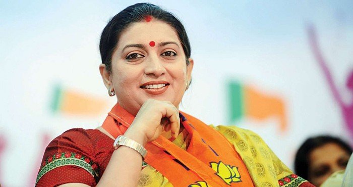 स्मृती इराणी यांच्या हस्ते ८ व्या भारतीय आंतरराष्ट्रीय रेशीम मेळ्याचे उद्घाटन संपन्न