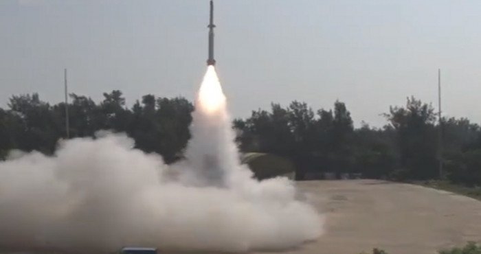 डीआरडीओ(DRDO) कडून इंटरसेप्टर क्षेपणास्त्राची यशस्वी चाचणी