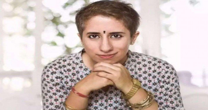 गुनीत मोंगा यांना 'नाईट ऑफ दि ऑर्डर ऑफ आर्ट्स आणि लेटर्स' सन्मान प्रदान