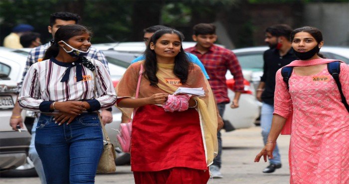 'जागतिक युवा विकास निर्देशांक (Global Youth Development Index)' २०२० मध्ये भारत १२२ व्या क्रमांकावर विराजमान