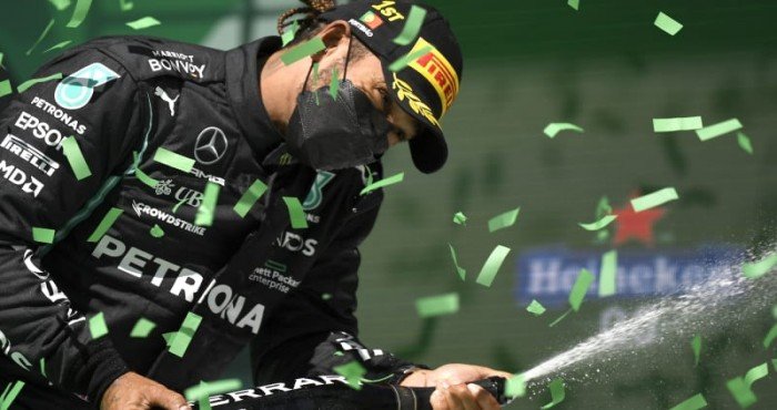 लुईस हॅमिल्टनने पटकाविले पोर्तुगीज ग्रँड प्रिक्सचे (Portuguese Grand Prix) विजेतेपद