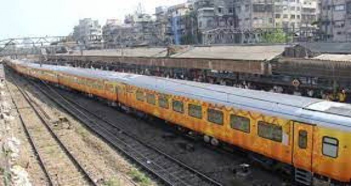 पश्चिम मध्य रेल्वे विभाग बनला भारतीय रेल्वेचा पहिला पूर्णपणे विद्युतीकृत विभाग