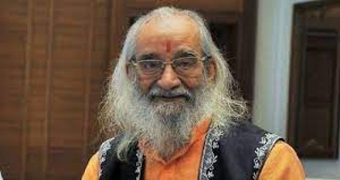 पद्मविभूषण पुरस्कार विजेते इतिहासकार व लेखक बाबासाहेब पुरंदरे काळाच्या पडद्याआड