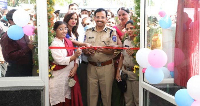 तेलंगणामध्ये भारतातील पहिला ‘ट्रान्सजेंडर कम्युनिटी डेस्क (Transgender Community Desk)’ सुरू