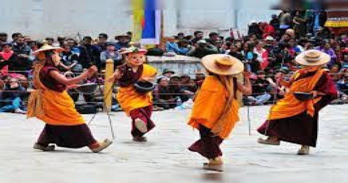 लडाखमध्ये पारंपारिक नूतन वर्षाचा ‘लोसार उत्सव’ साजरा