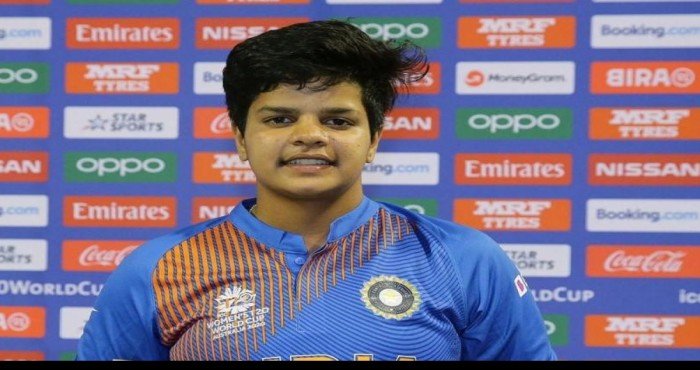 शेफाली वर्मा ठरली क्रिकेटच्या सर्व प्रकारांमध्ये पदार्पण करणारी सर्वात तरुण भारतीय क्रिकेटपटू