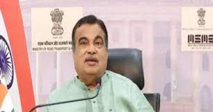 नितीन गडकरी बनले 'खादी प्राकृतिक पेंटचे (Khadi Prakritk Paint)' ब्रँड अ‍ॅम्बेसेडर